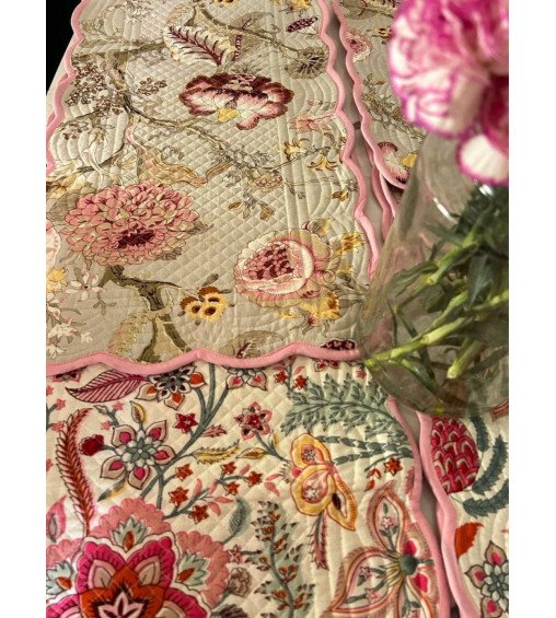 Pushp kala reversible dining 2.0 (Runner, 6 placemat set) Pushp kala reversible dining 2.0 (Runner, 6 placemat set)